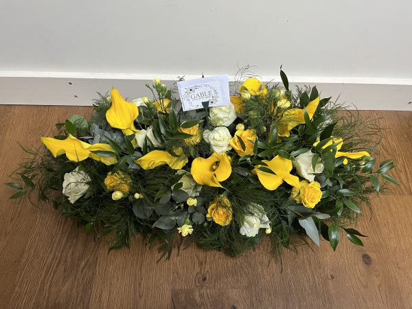 Yellow & White Double Ended Spray.